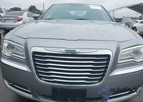 2011 Chrysler 300 z USA, uszkodzony, nr VIN 2C3CA4CG8BH535848